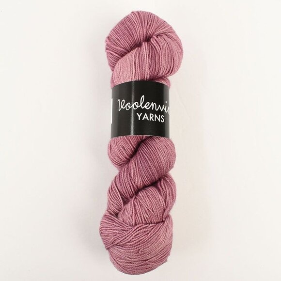 Voolenvine YarnsFingering Weight Superwash Bluefaced Leicester Wool Nylon Footsi - Picture 1 of 3